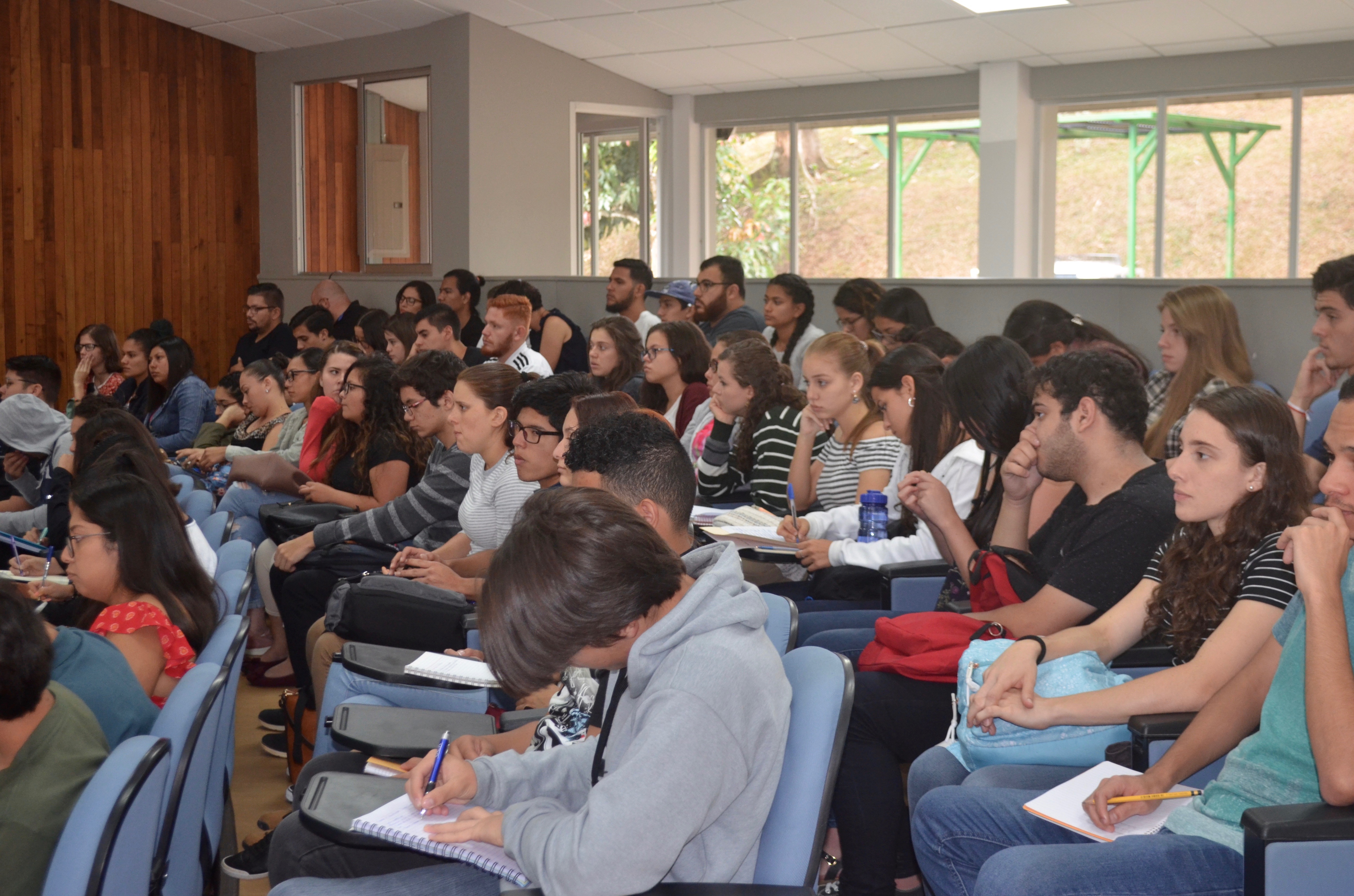 Público participante; Auditorio, Sede de Occidente.
